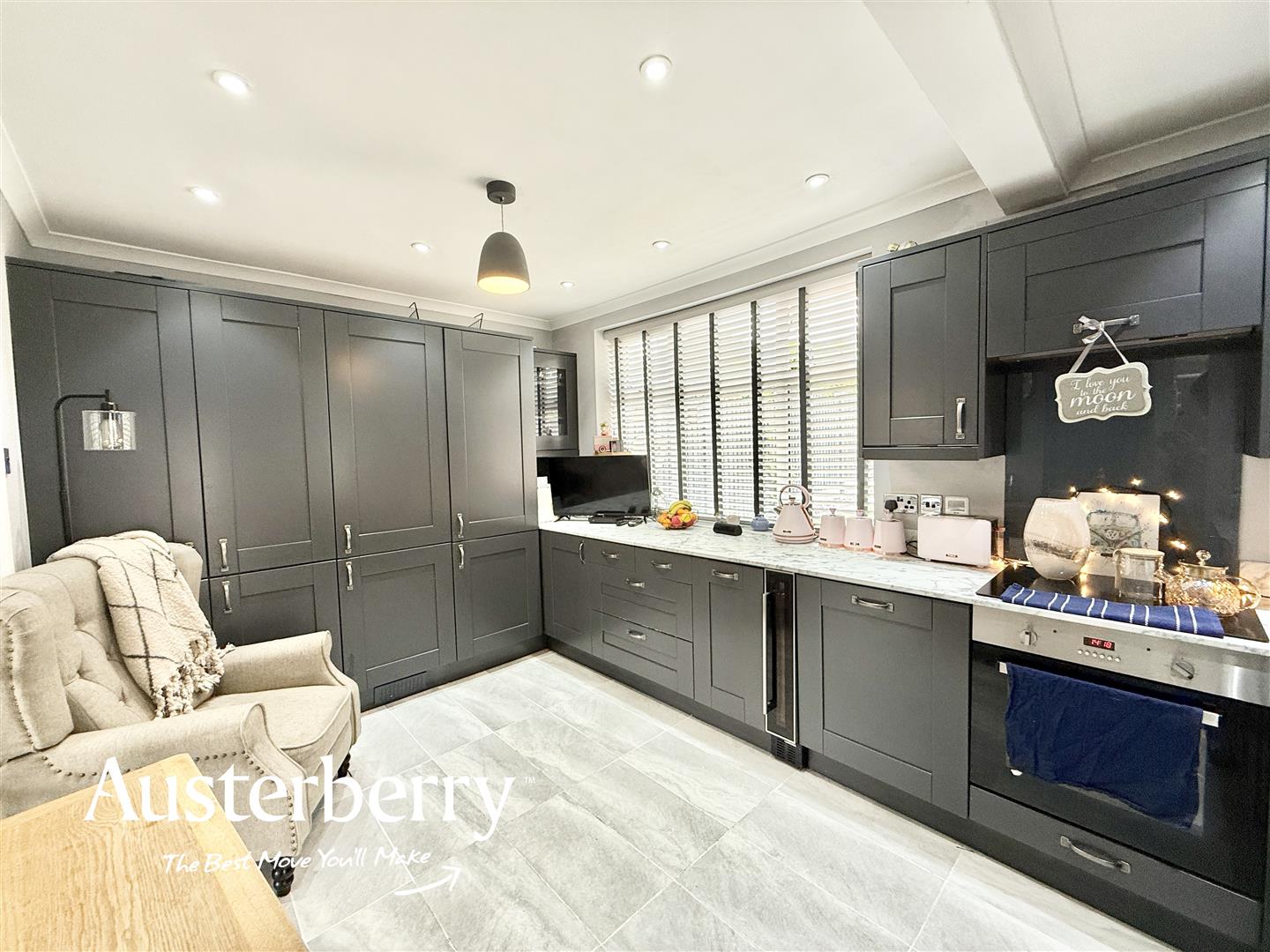 2 bed property in Sutherland Avenue, Stoke-On-Trent
